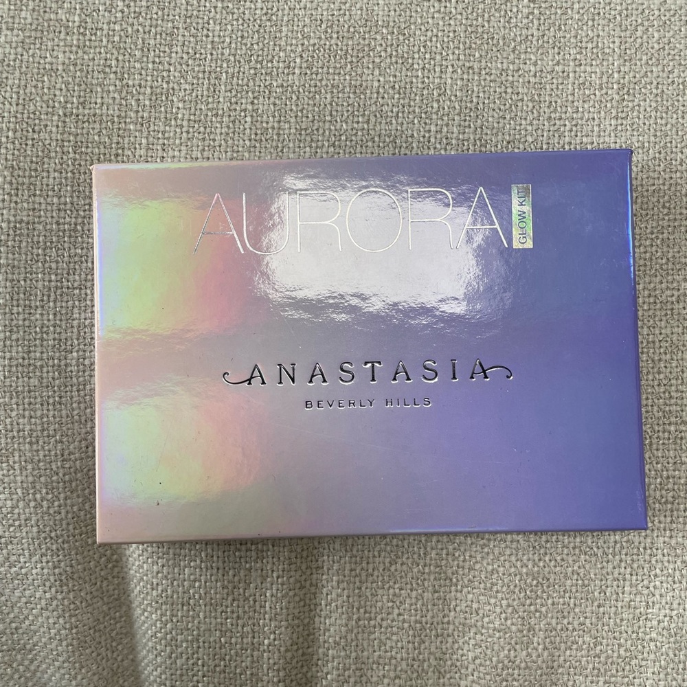 Anastasia Aurora Glow Kit - Picture 2 of 3